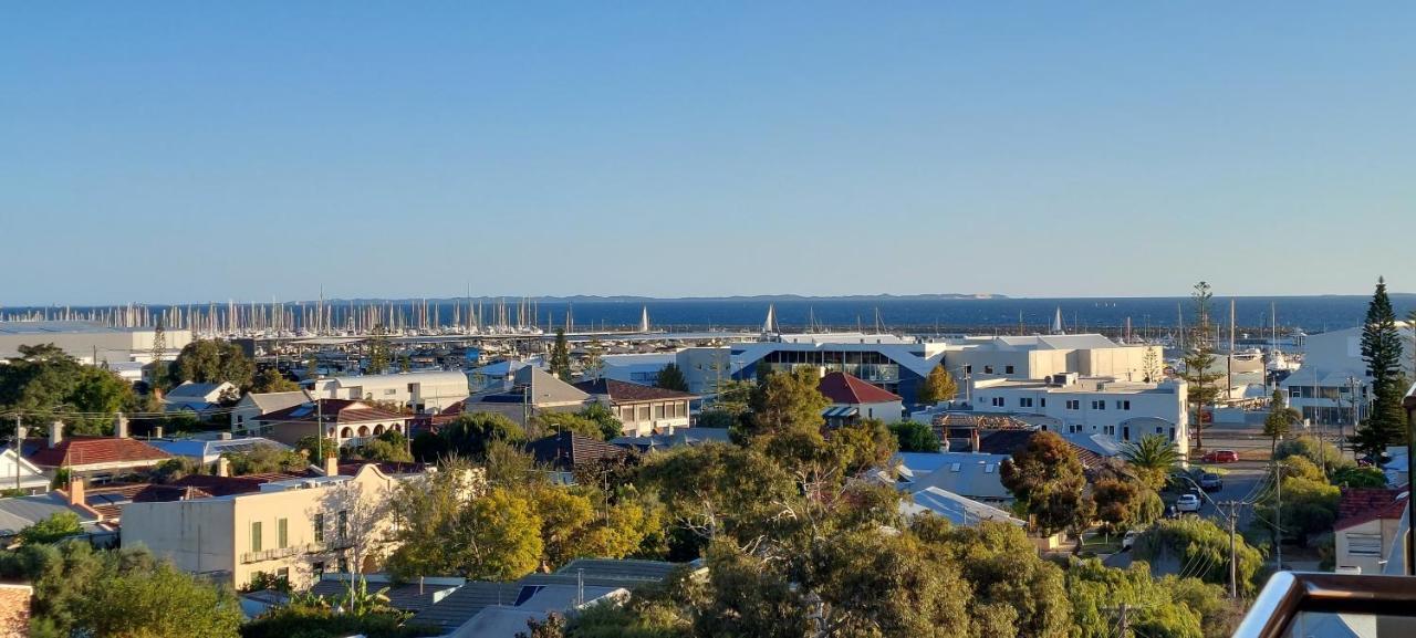 Sky High On Arundel - Central Fremantle Apartment Dış mekan fotoğraf